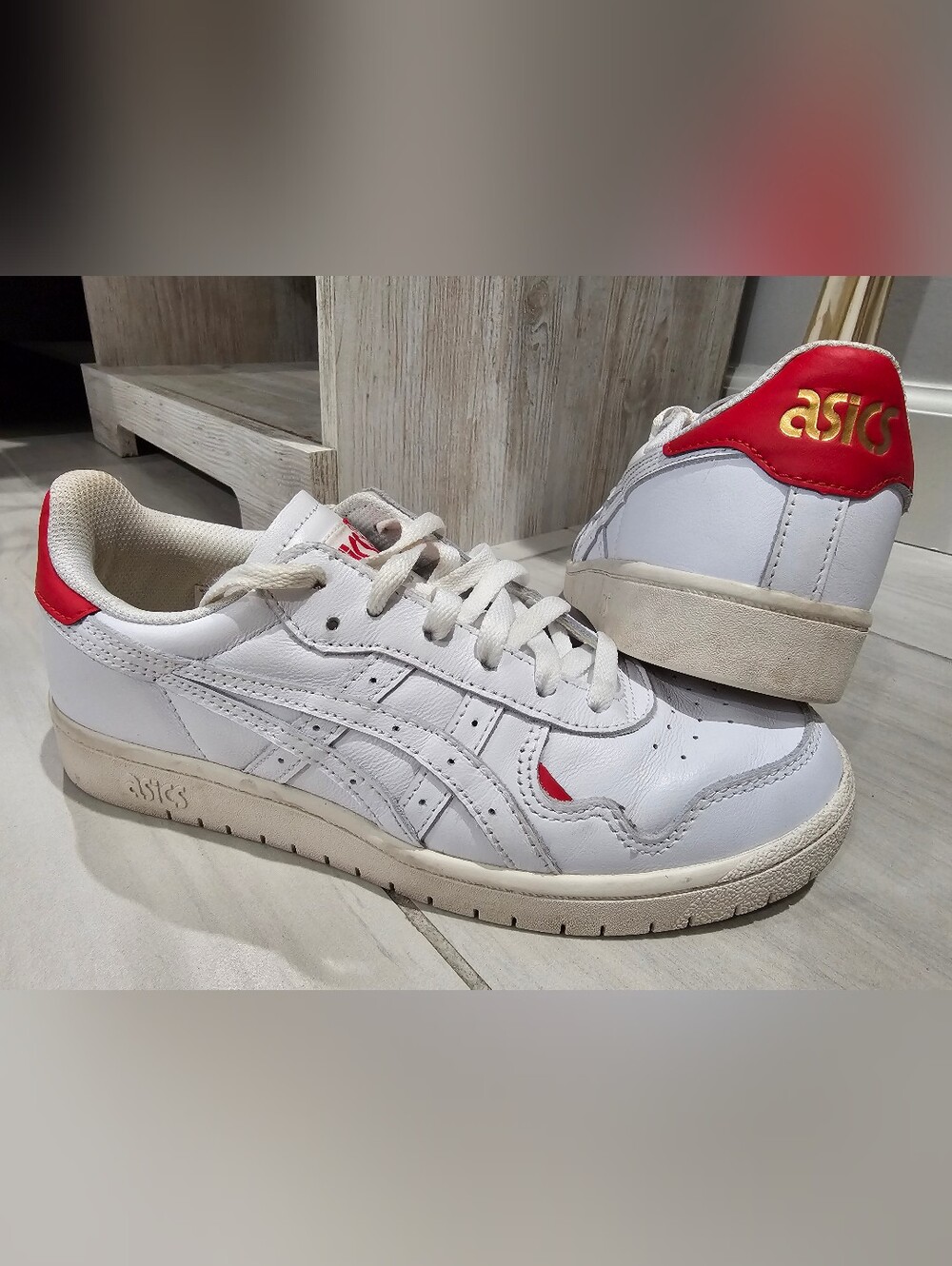 Asics Womens White Leather Low Sneakers Size 7.5